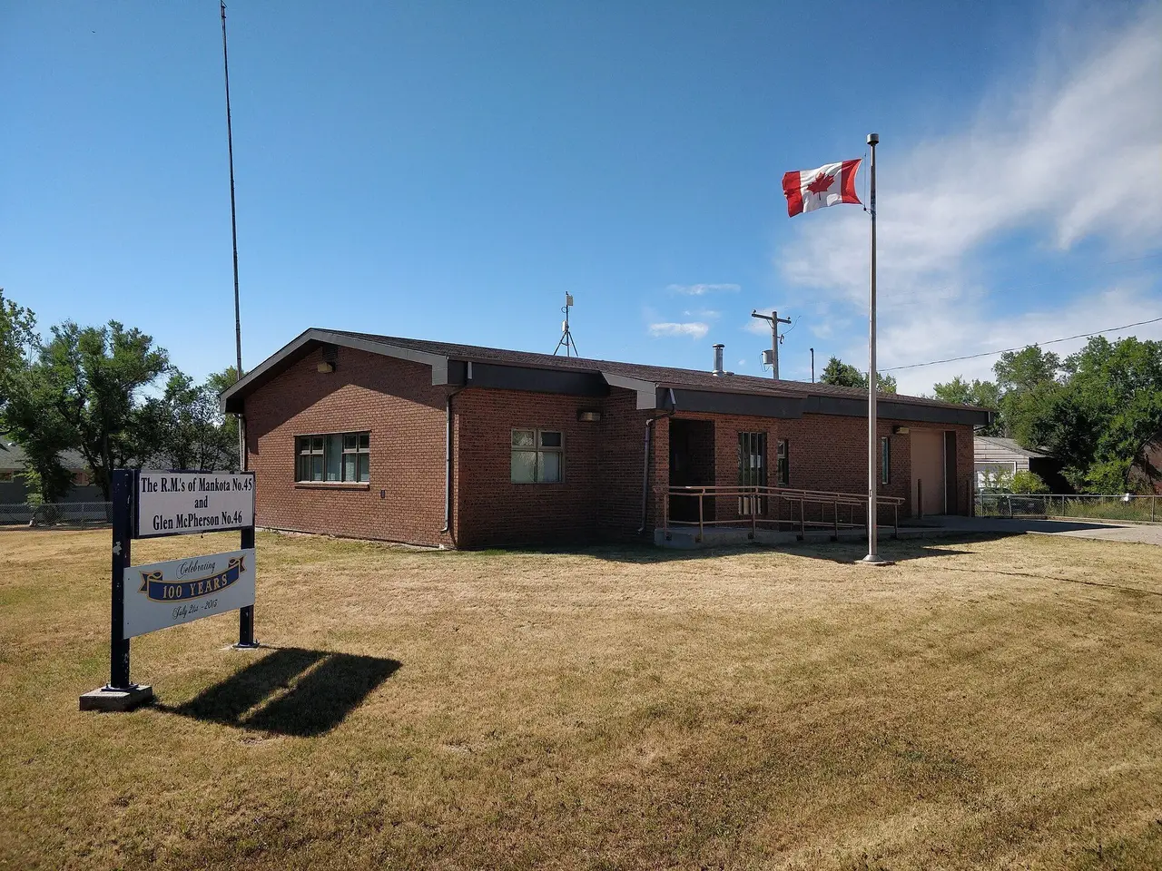 Mankota and Glen McPherson joint RM office, 2020
